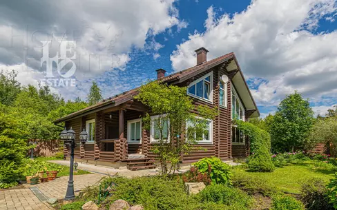 2-этажный коттедж 250.6 м² с отделкой