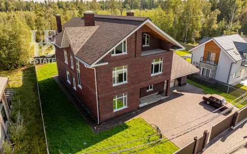 2-этажный коттедж 500 м² без отделки