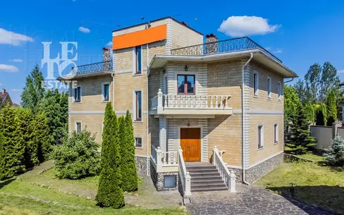 2-этажный коттедж 479.7 м² с отделкой