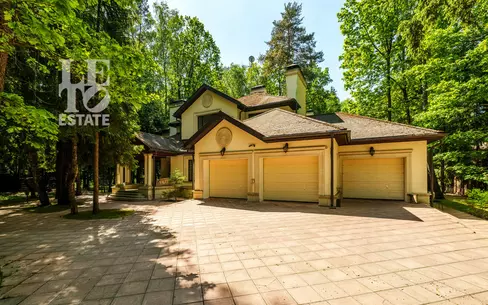 2-этажный коттедж 1 025 м² с отделкой