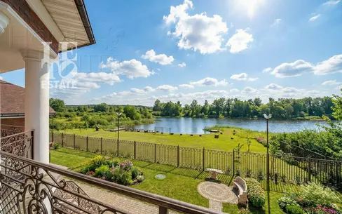 2-этажный коттедж 1 110 м² с отделкой