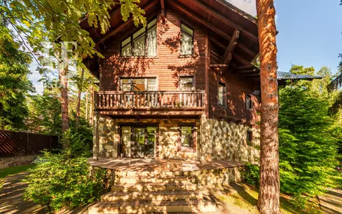 3-этажный коттедж 490 м² с отделкой