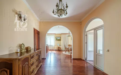 2-этажный коттедж 330 м² с отделкой