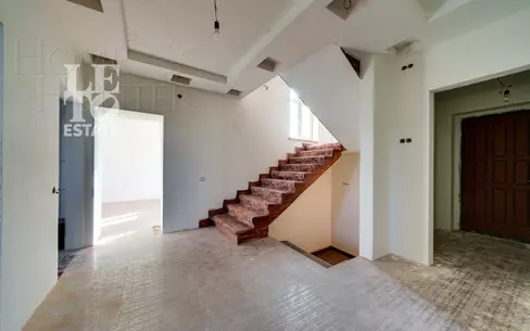 3-этажный коттедж 330 м² с отделкой