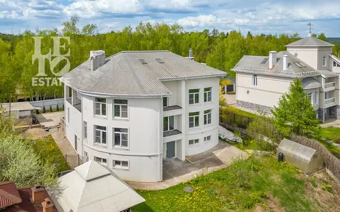 2-этажный коттедж 680 м² без отделки