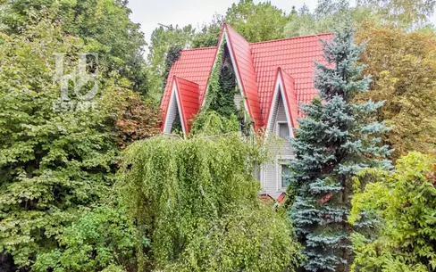 3-этажный коттедж 150 м² с отделкой