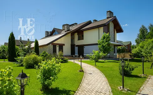 2-этажный коттедж 962.1 м² без отделки