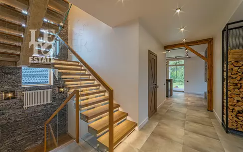 2-этажный коттедж 650 м² с отделкой