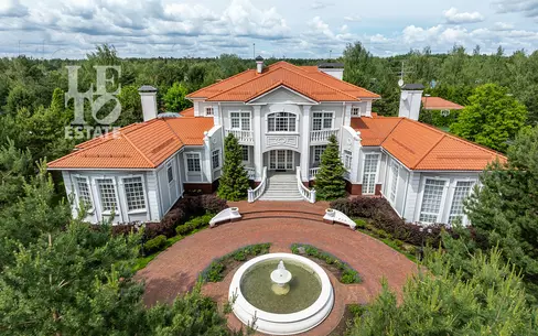 2-этажный коттедж 1 500 м² с отделкой