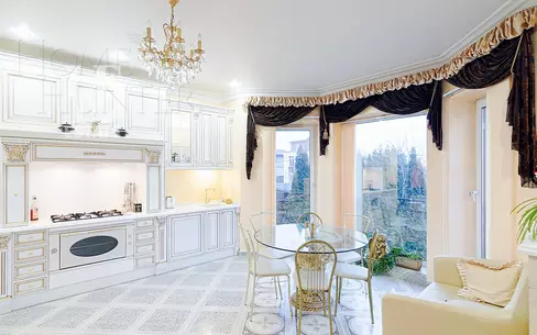 2-этажный коттедж 550 м² с отделкой