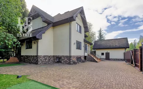 2-этажный коттедж 650 м² с отделкой