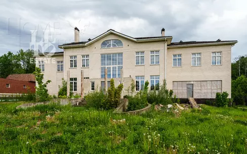 2-этажный коттедж 921 м² без отделки