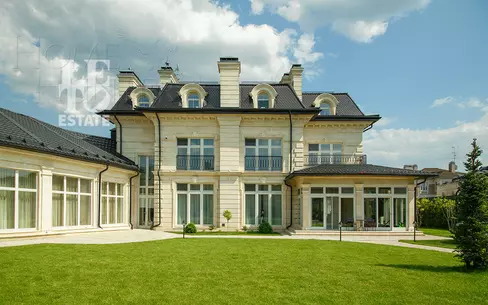 2-этажный коттедж 1 200 м² с отделкой