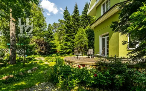 2-этажный коттедж 675.8 м² с отделкой