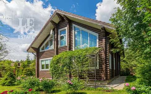 2-этажный коттедж 250.6 м² с отделкой