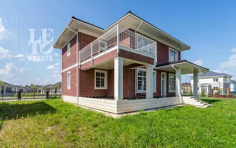 2-этажный коттедж 245.3 м² с отделкой