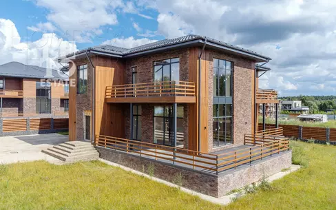 2-этажный коттедж 551.3 м² без отделки