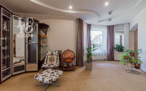 3-этажный коттедж 426 м² с отделкой