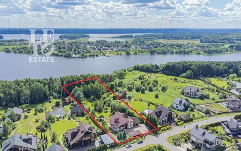 3-этажный коттедж 692.6 м² с отделкой