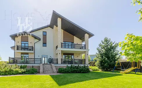 2-этажный коттедж 702.5 м² с отделкой