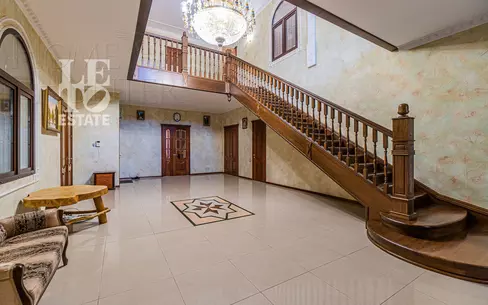 2-этажный коттедж 699.6 м² с отделкой