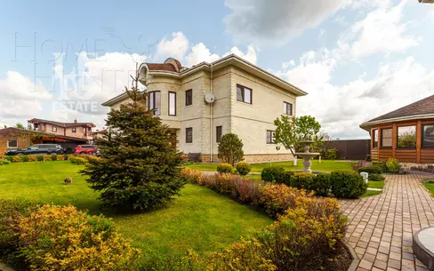 2-этажный коттедж 529.6 м² с отделкой