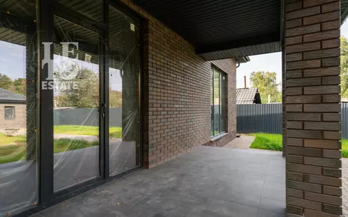 1-этажный коттедж 306.1 м² без отделки