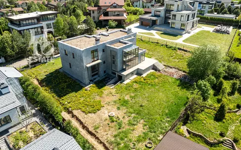 2-этажный коттедж 568.2 м² без отделки