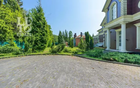 2-этажный коттедж 3 817 м² с отделкой