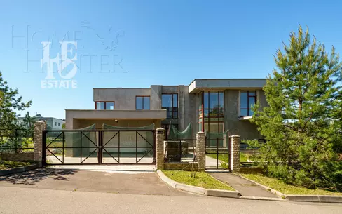 2-этажный коттедж 568.2 м² без отделки