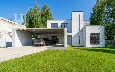 2-этажный коттедж 300 м² без отделки