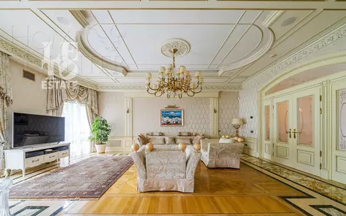 2-этажный коттедж 1 500 м² с отделкой