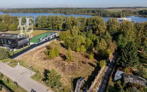 Участок 46.55 сот. в охраняемом поселке