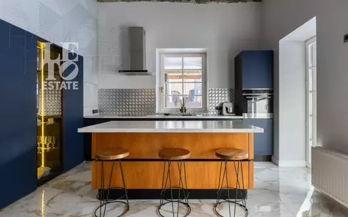 3-этажный коттедж 950 м² без отделки