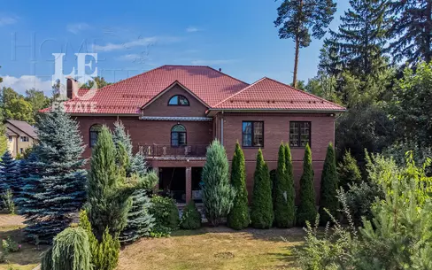 2-этажный коттедж 699.6 м² с отделкой