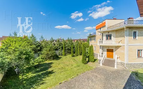 2-этажный коттедж 479.7 м² с отделкой