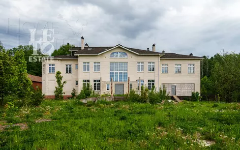 2-этажный коттедж 921 м² без отделки