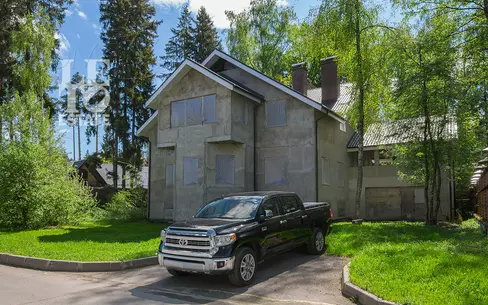 2-этажный коттедж 650 м² без отделки