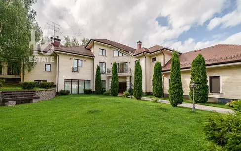 2-этажный коттедж 848 м² без отделки