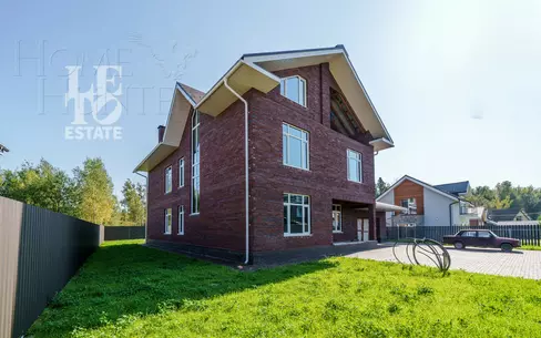 2-этажный коттедж 500 м² без отделки