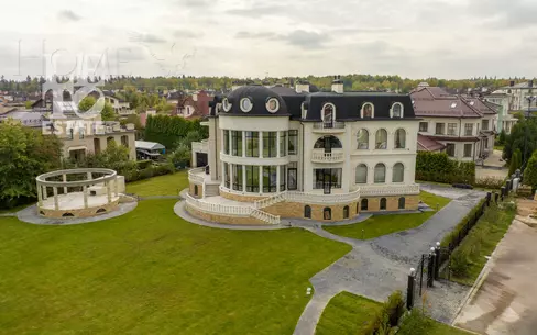 2-этажный коттедж 1 200 м² с отделкой