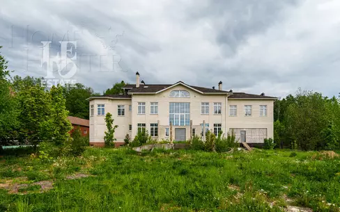 2-этажный коттедж 921 м² без отделки