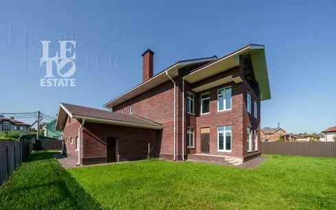 2-этажный коттедж 500 м² без отделки