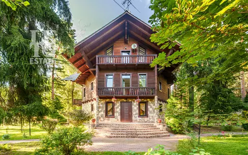 3-этажный коттедж 490 м² с отделкой