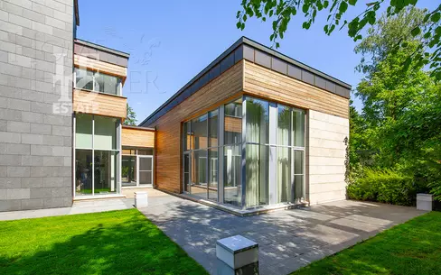 1-этажный коттедж 650 м² с отделкой