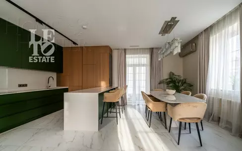 3-этажный коттедж 210 м² с отделкой