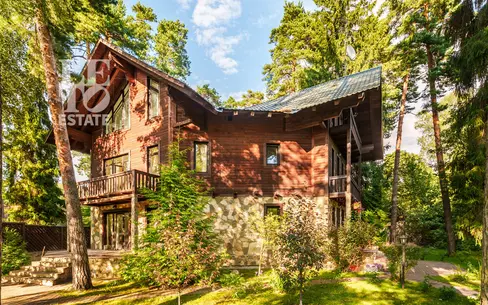 3-этажный коттедж 490 м² с отделкой