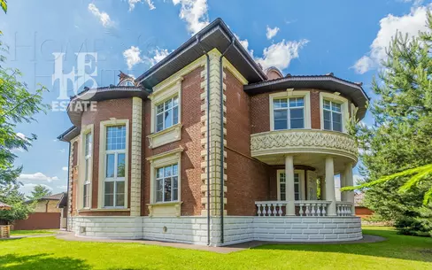 2-этажный коттедж 650 м² с отделкой