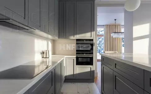 3-этажный таунхаус 290 м² с отделкой