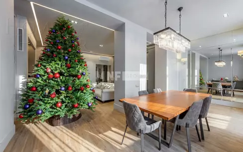 3-этажный таунхаус 290 м² с отделкой